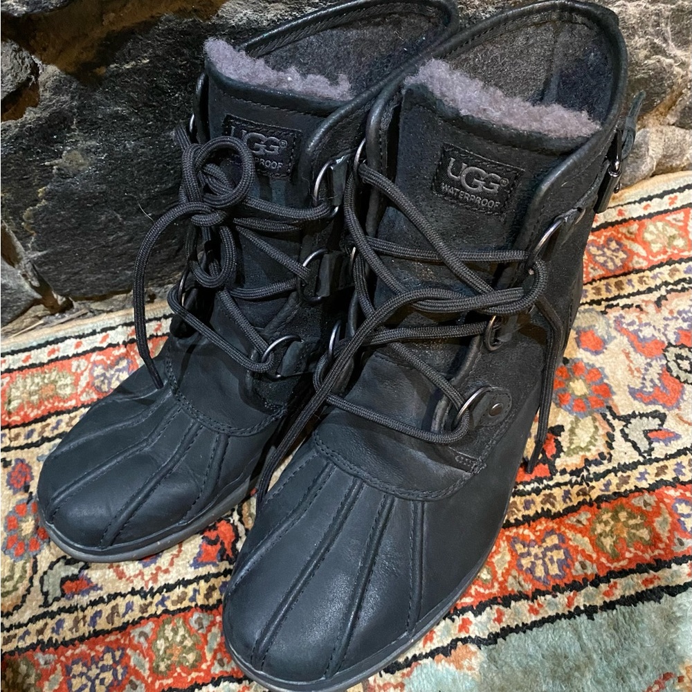 Ugg Black Duck Boots